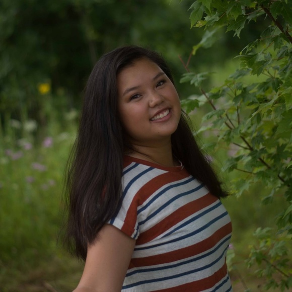 Meet your Posher, Anna - Picture 2 of 2